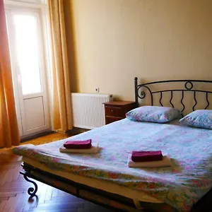Two Bedrooms With Two Bathrooms Апартаменты Львов